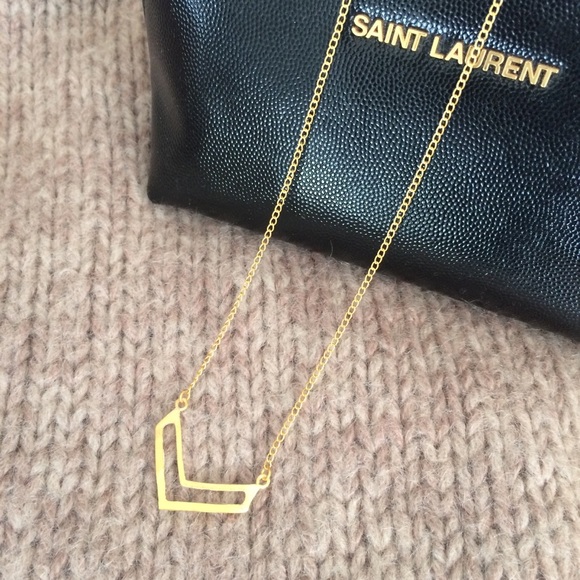 18k Gold Plated Chevron Pendant - Picture 3 of 4